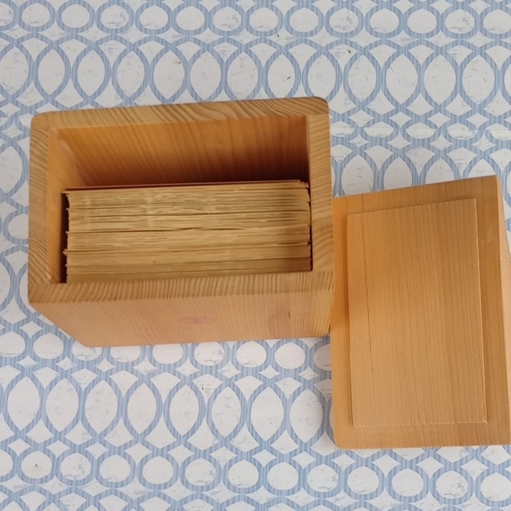 Wooden Box with Berries Jubilee Logo - Picture 3 of 6